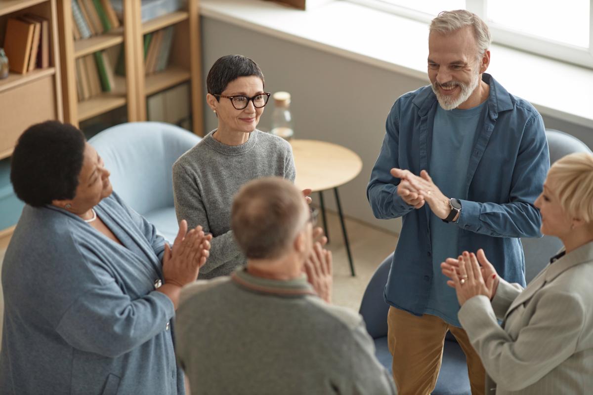 A Bridge Between Structure and Independence